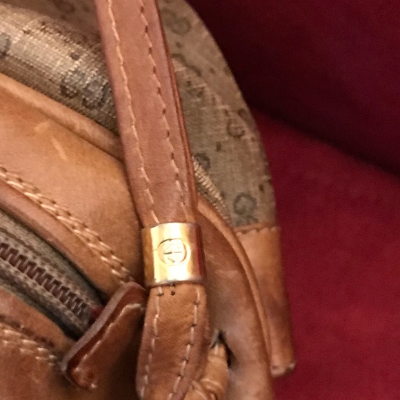 GUCCI Barrel Crossbody bag - Picture 3 of 8